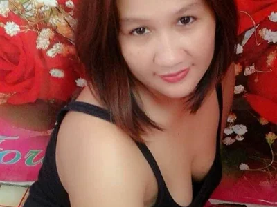 CarelineJoy English speaking webcam model